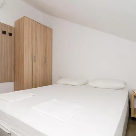Apartment Ari *